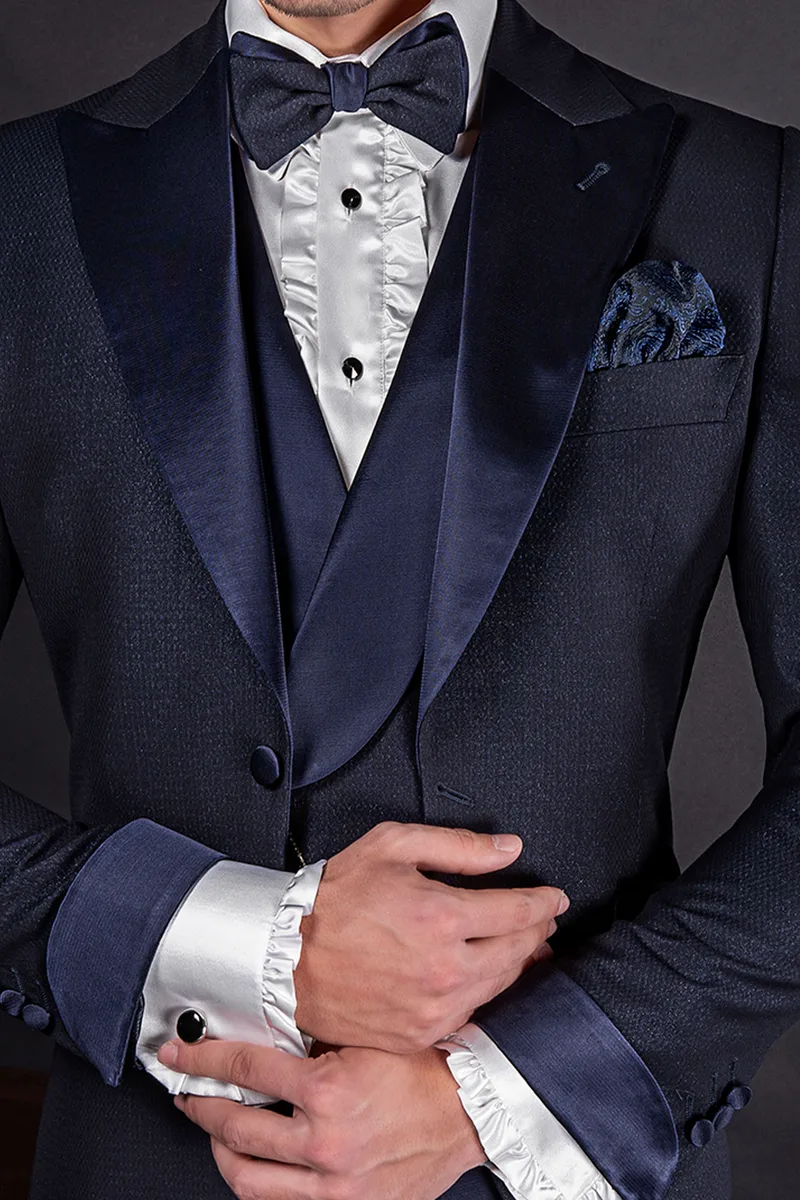 Gilet doppiopetto sciallato blu con rever in raso