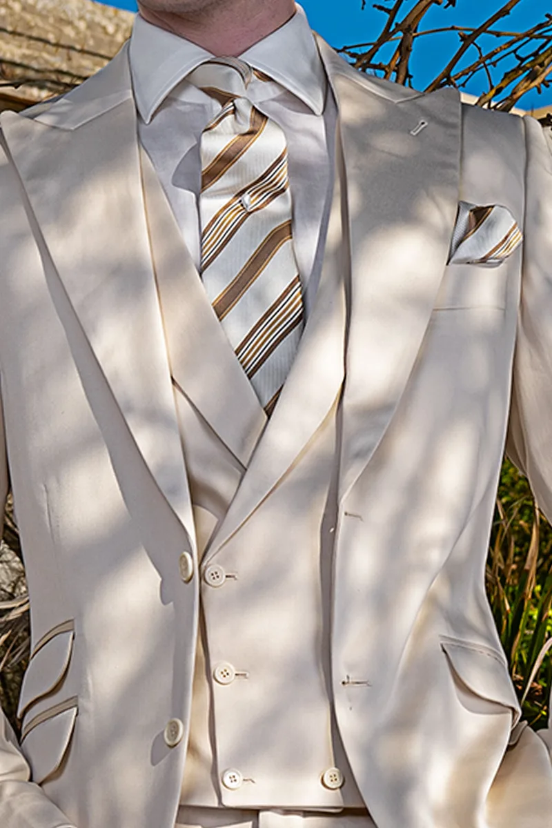 Gilet doppiopetto con rever lancia in raso di cotone beige