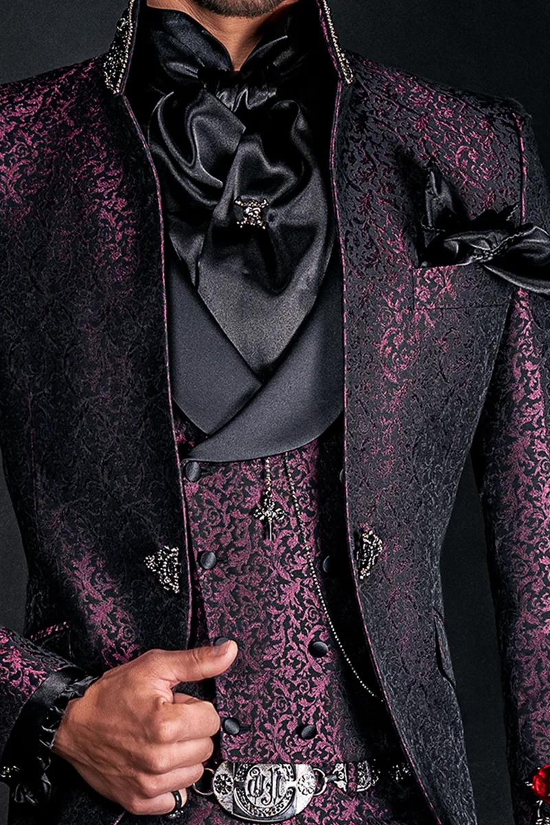 Gilet doppiopetto con rever sciallato damascato prugna