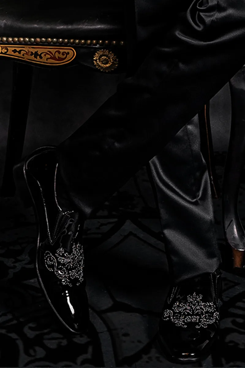 Pantofola vernice nera ricamo barocco nero argento