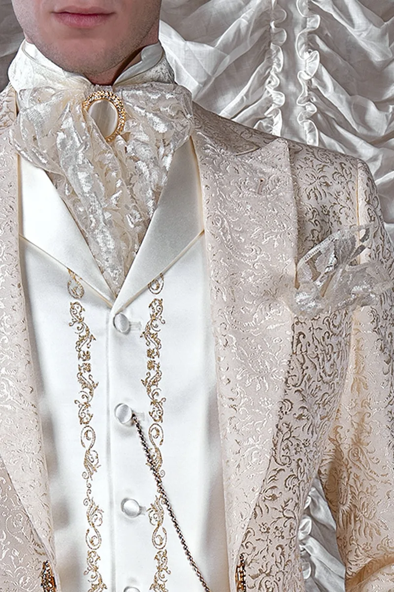 Knotted ascot tie in ivory lace with handkerchief