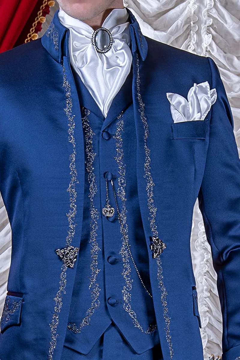 Gilet in raso blu con ricamo nero e argento