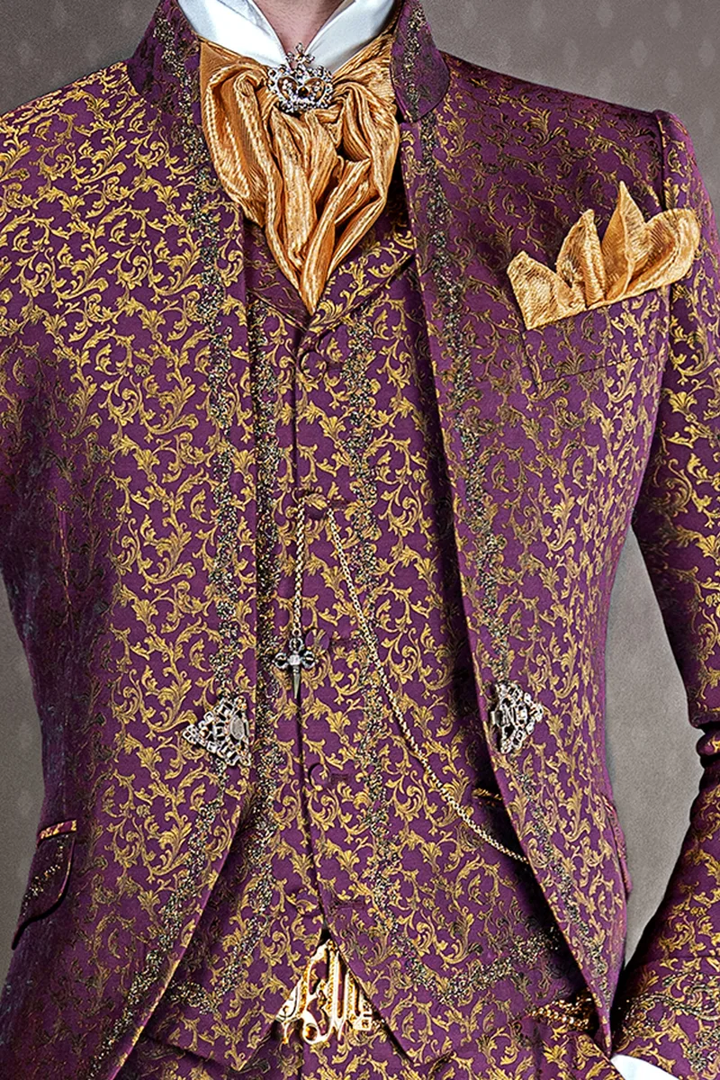 Gilet damascato con ricamo nero-oro