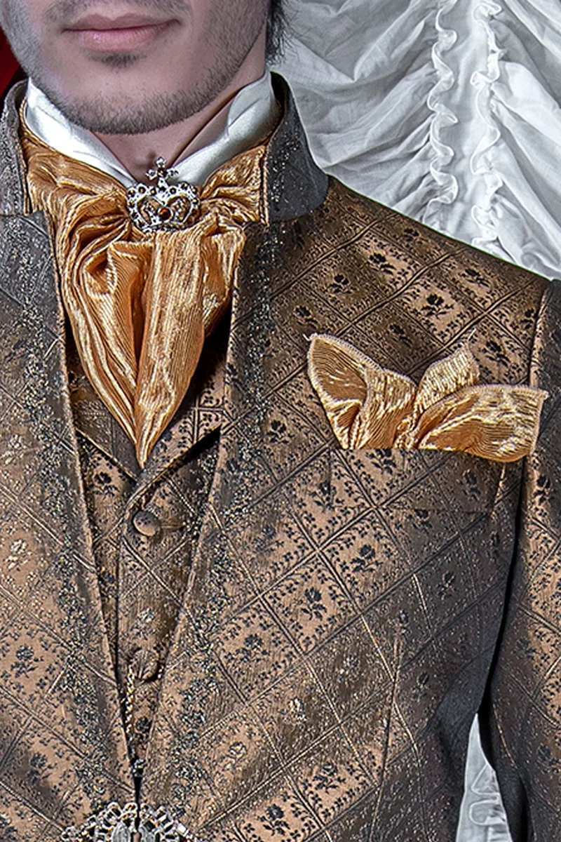 Plastron annodato in pizzo oro