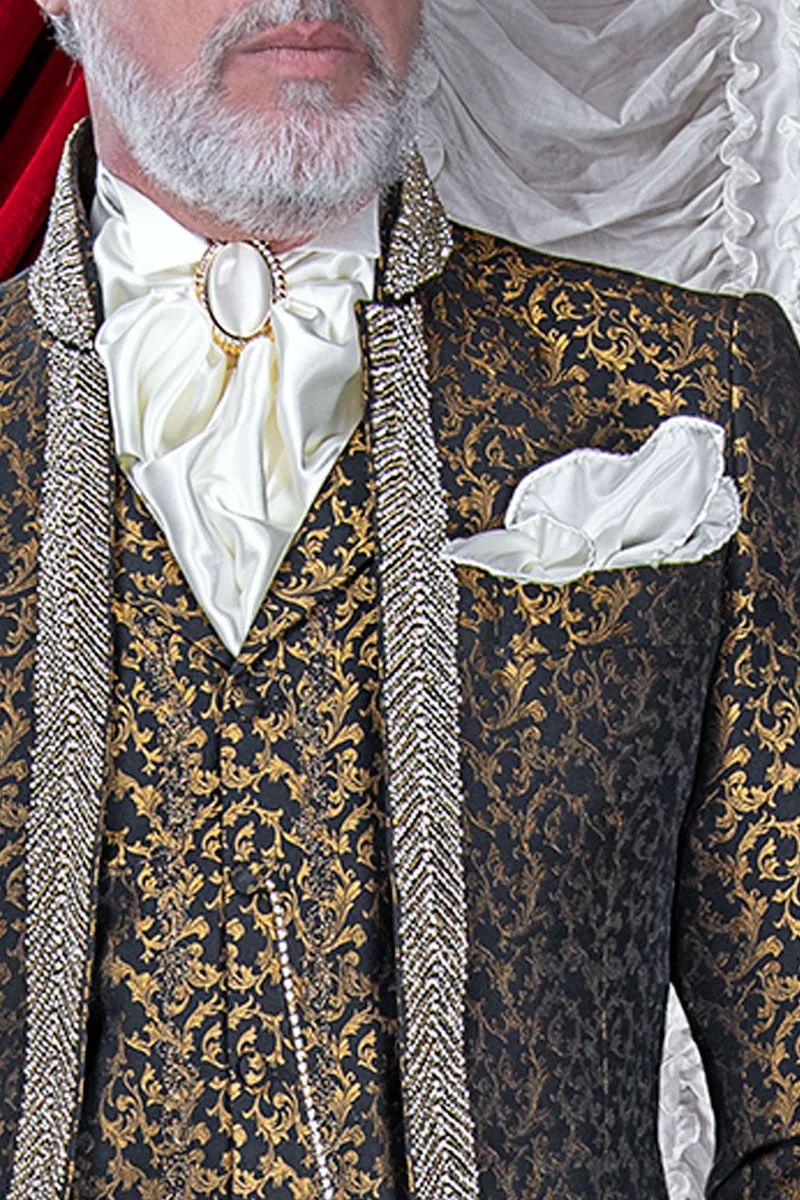 Plastron annodato e fazzoletto in raso avorio