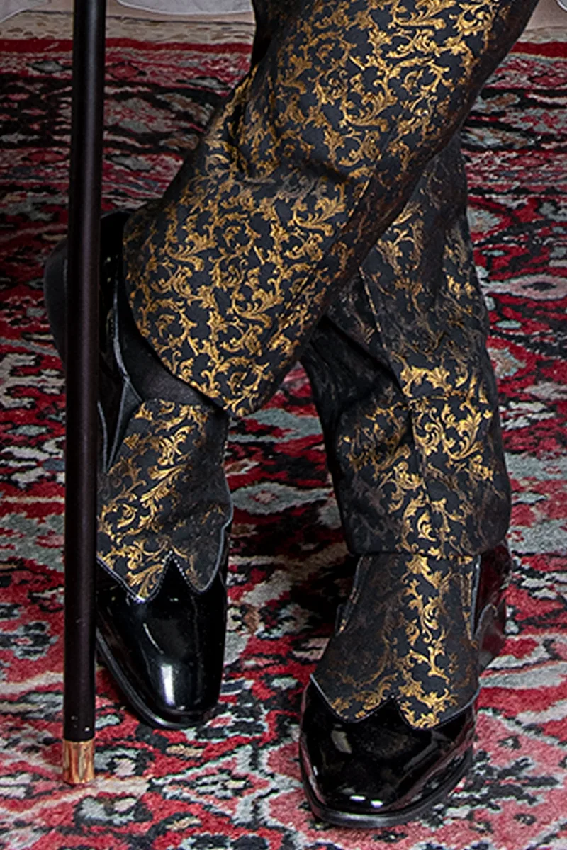 Scarpa bicolore vernice nera inserto nero oro