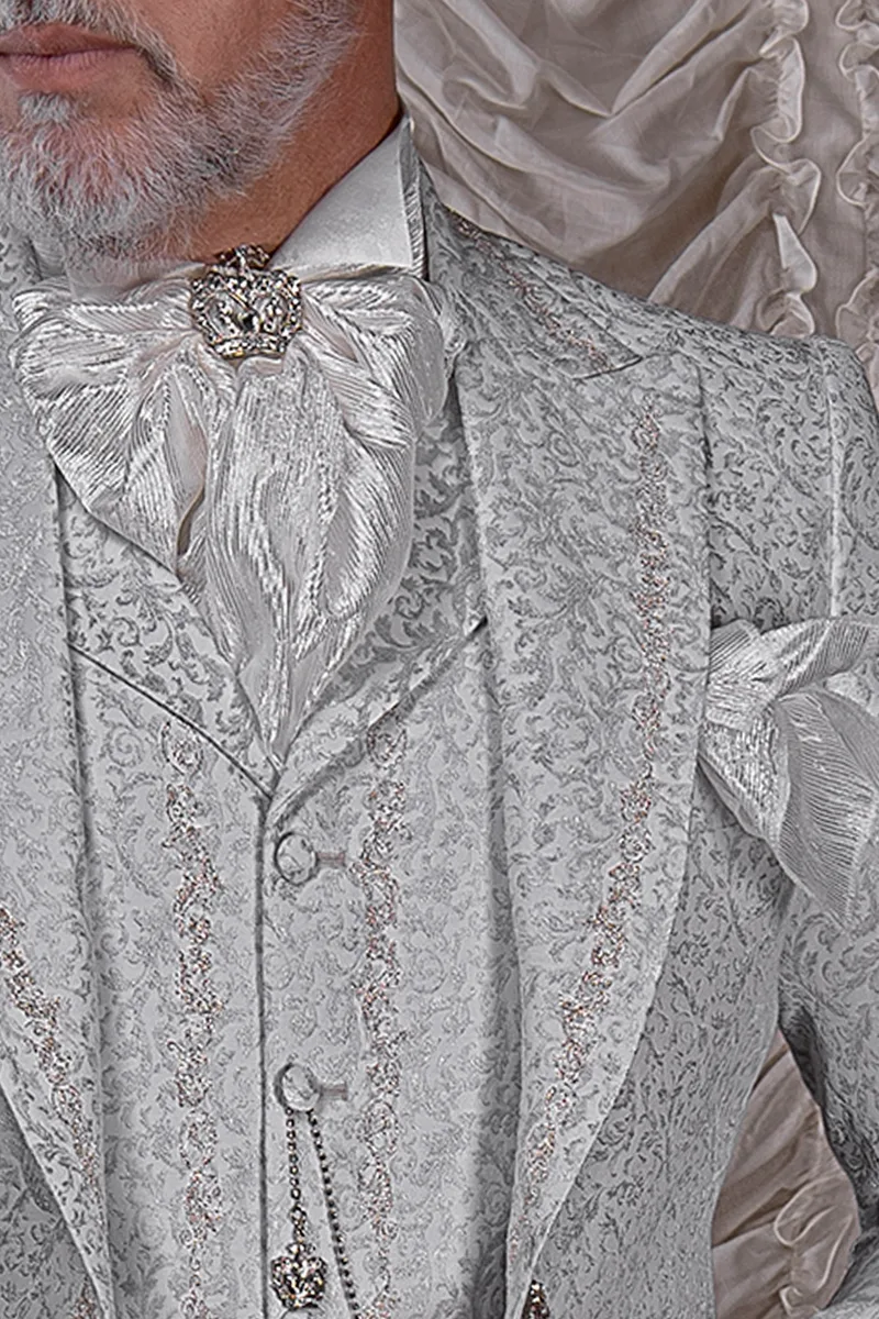 Plastron annodato in pizzo con fazzoletto