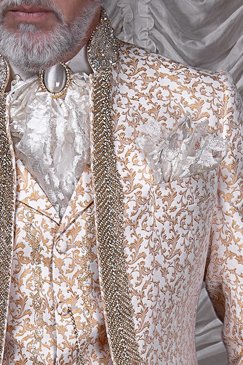 Knotted ascot tie in ivory lace with handkerchief