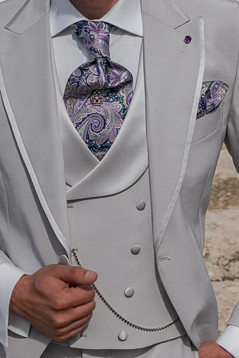 Abito da cerimonia uomo moderno 3 pezzi grigio perla, gilet doppiopetto 2