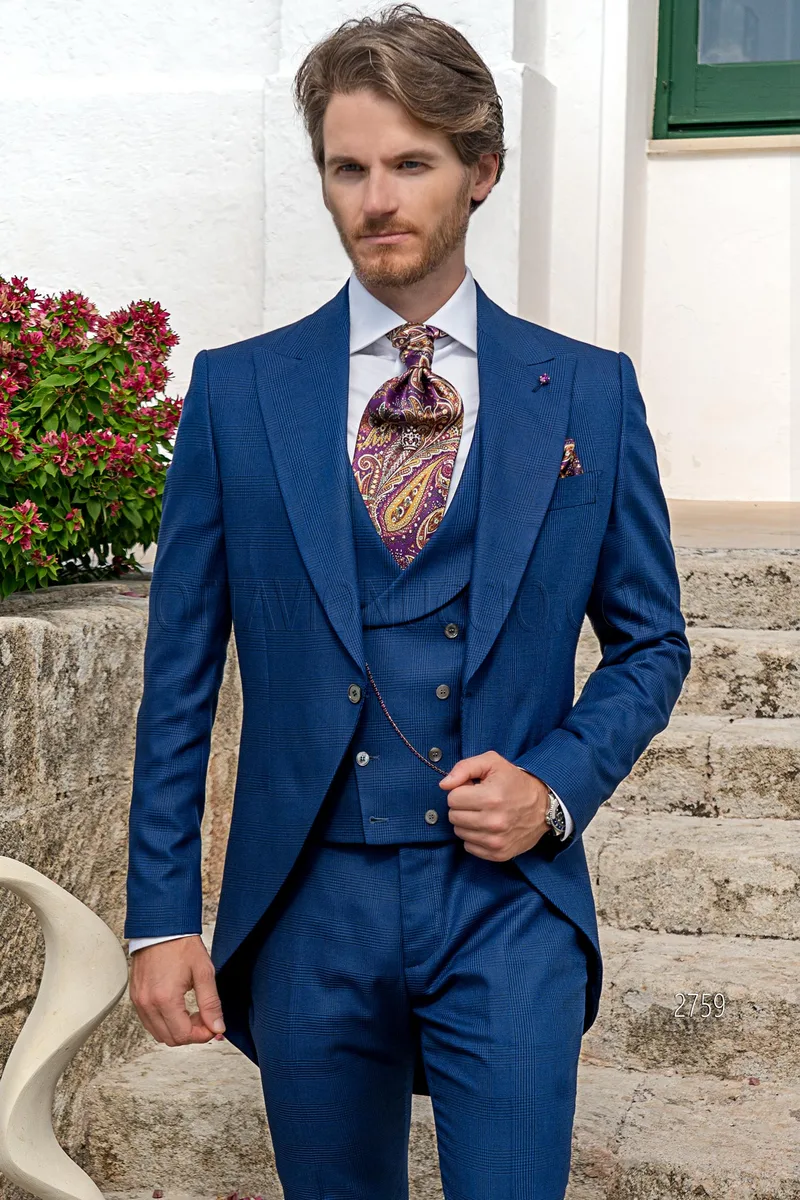 Formal morning suit with double-breasted waistcoat in blue Prince of Wales check – Three-quarter view