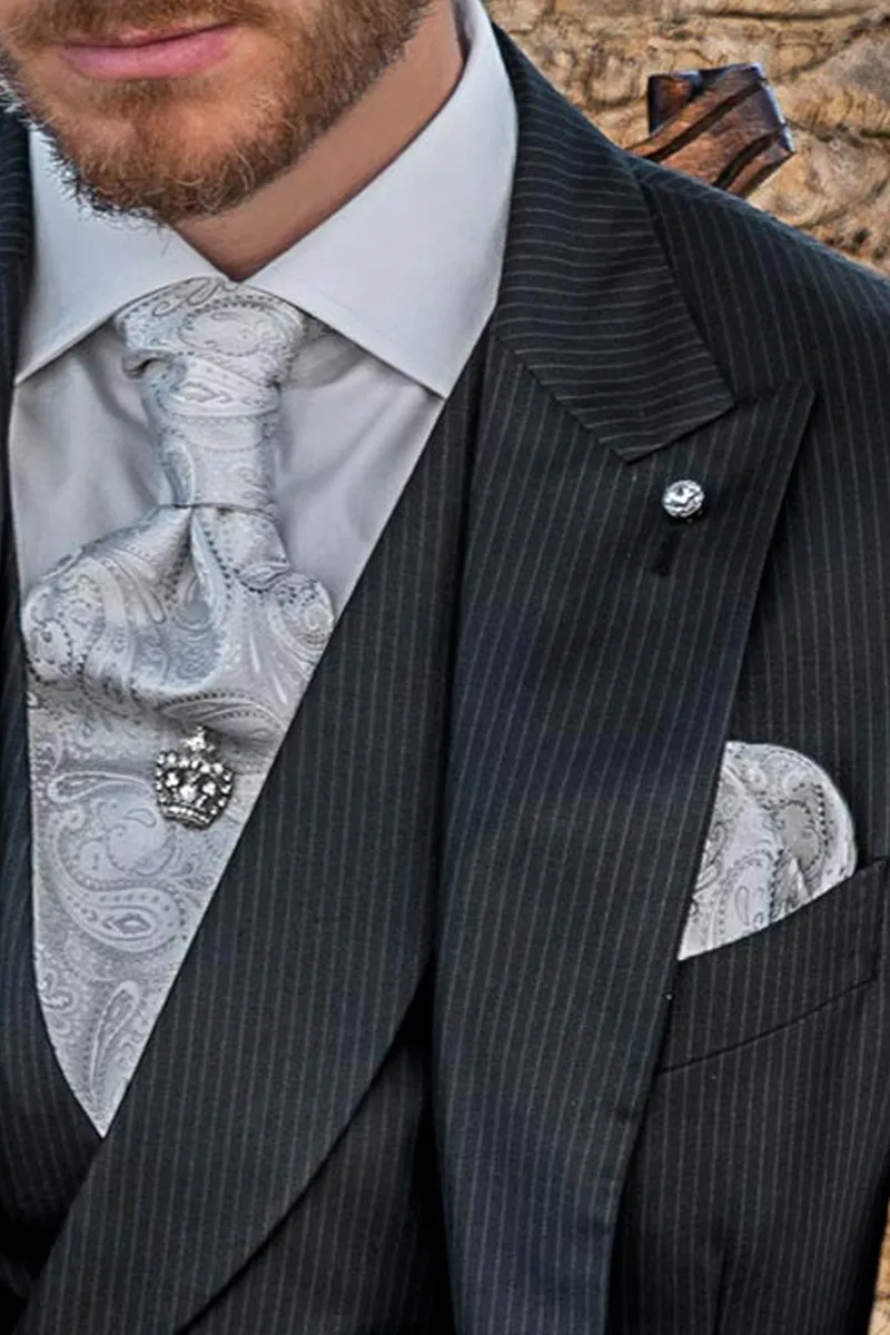 Cravattone e Fazzoletto in seta cachemire grigio perla