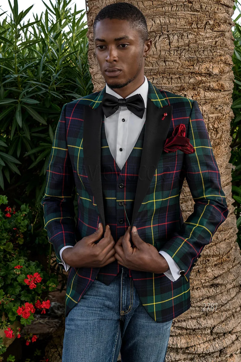 Men's English style tuxedo jacket in green tartan 1