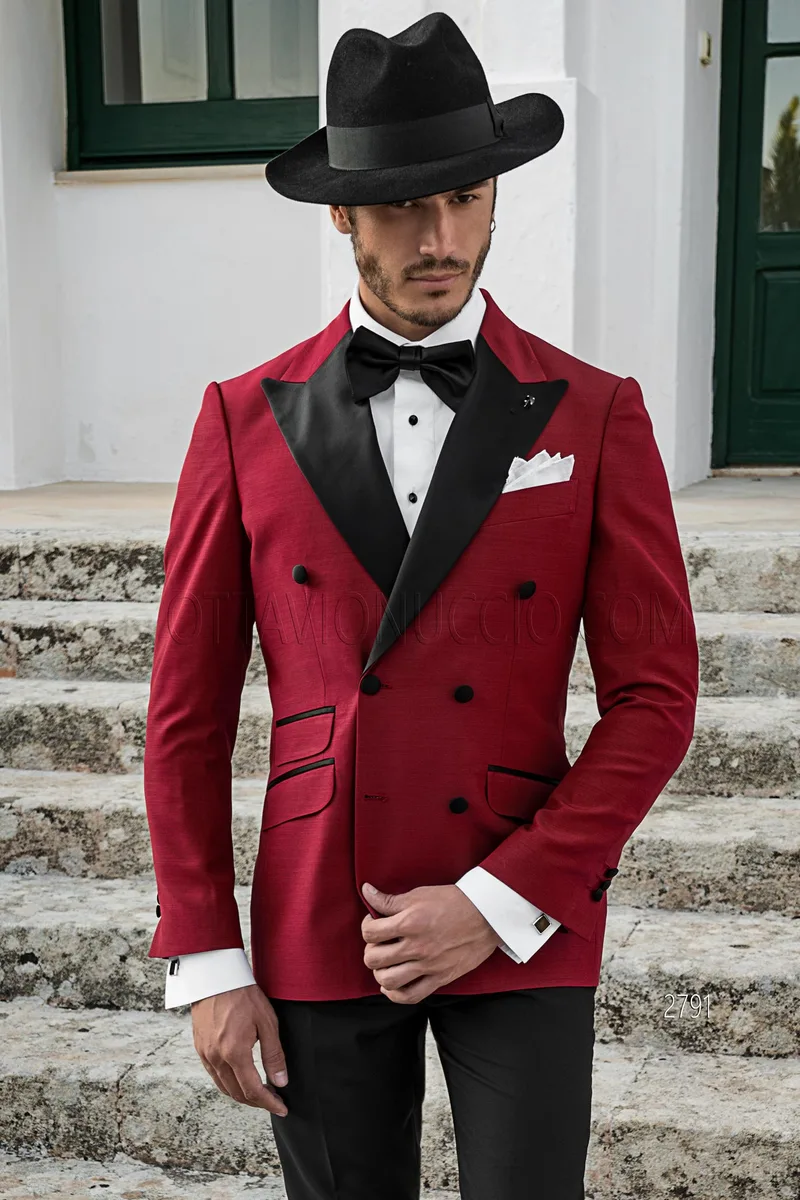 Abito cerimonia uomo con giacca doppiopetto rossa e pantalone nero – Piano americano
