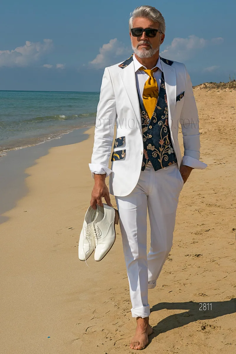 Costume mode élégant en coton blanc avec association en jean brodé 3