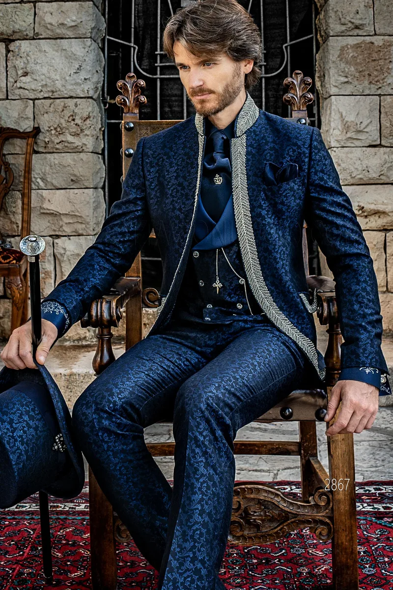 Abito alta moda gotica damascato blu con passamaneria di cristallo – Piano americano