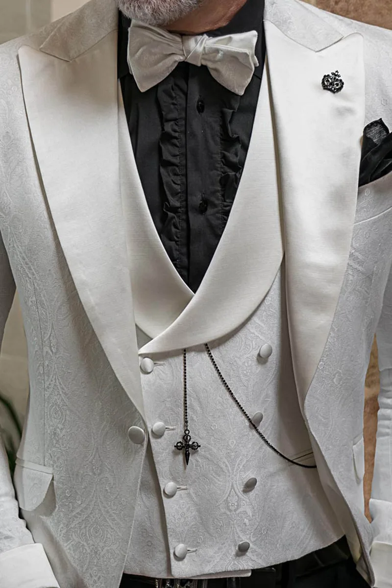 Gilet doppiopetto in tessuto jacquard damascato bianco, con rever sciallato di tessuto in raso bianco