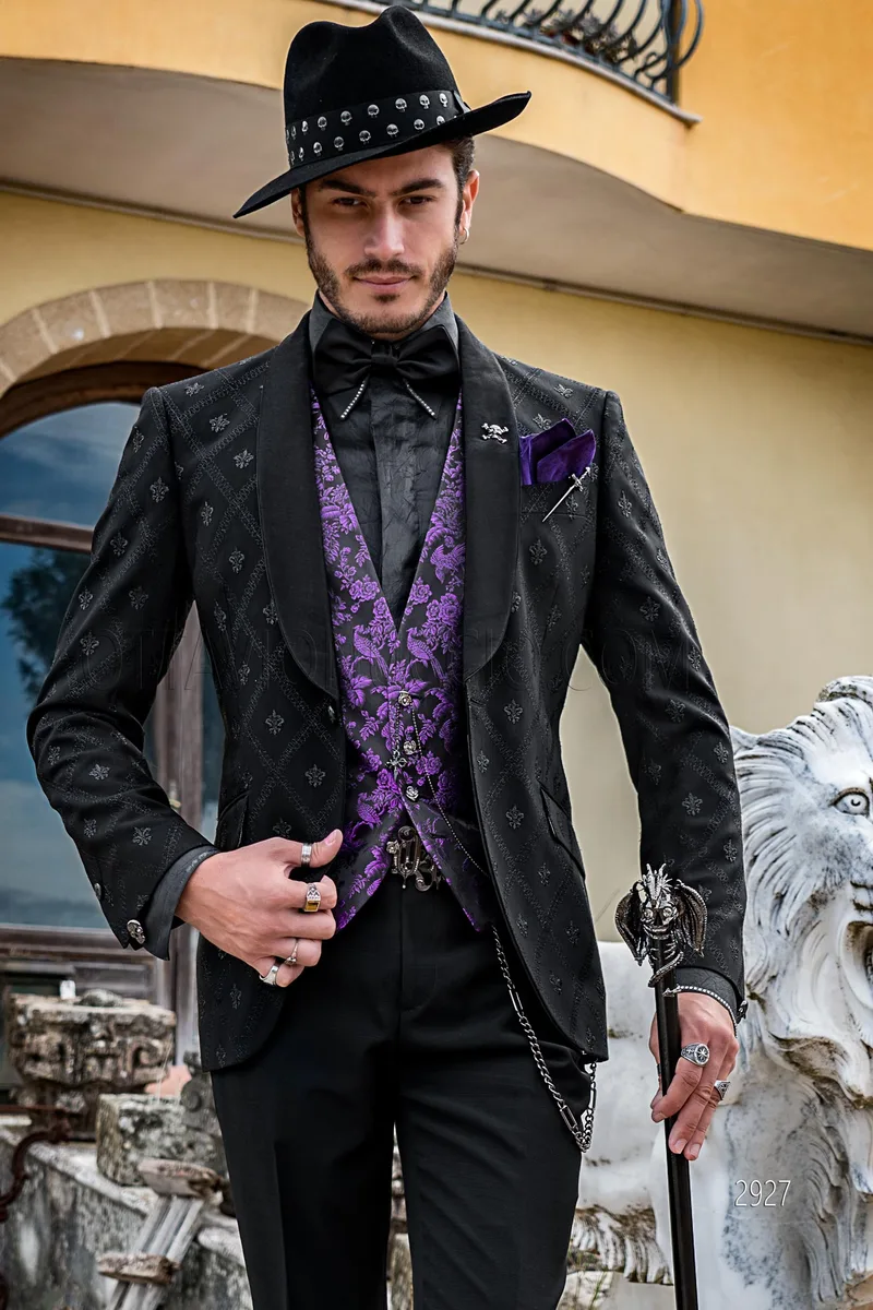 Smoking stile moderno nero ricamato argento con gilet in seta viola – Piano americano