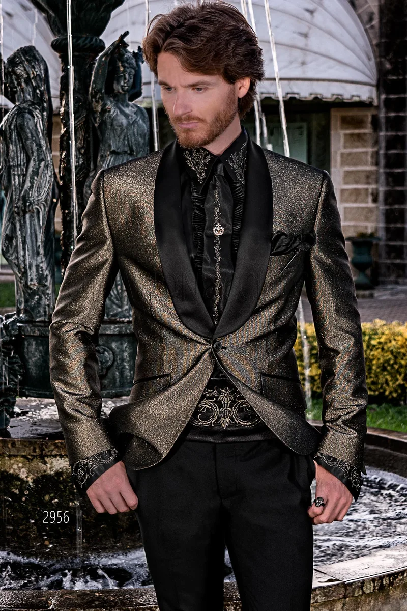 Smoking uomo sciallato moda da cerimonia in tessuto oro laminato – Piano americano