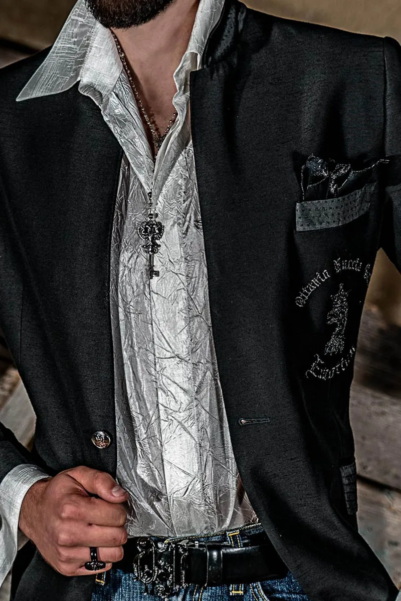 Camicia in tessuto avorio stropicciato con stampa aquila