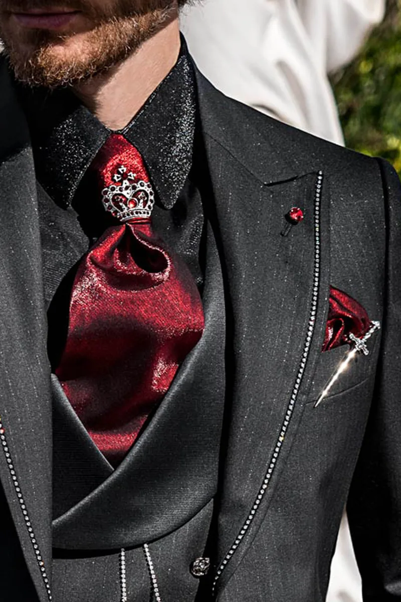 Cravattone da annodare e fazzoletto in lurex rosso