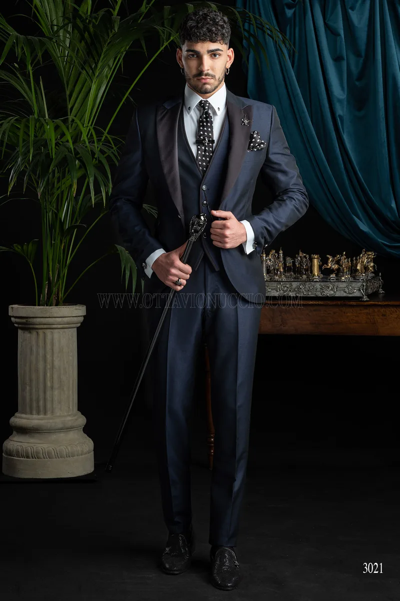 Traje de ceremonia hombre azul con solapa negra y chaleco a tono 2