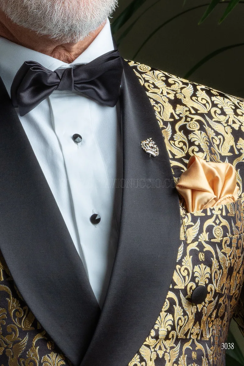 Luxury double-breasted shawl lapel tuxedo in black and gold pure silk, satin lapels 3