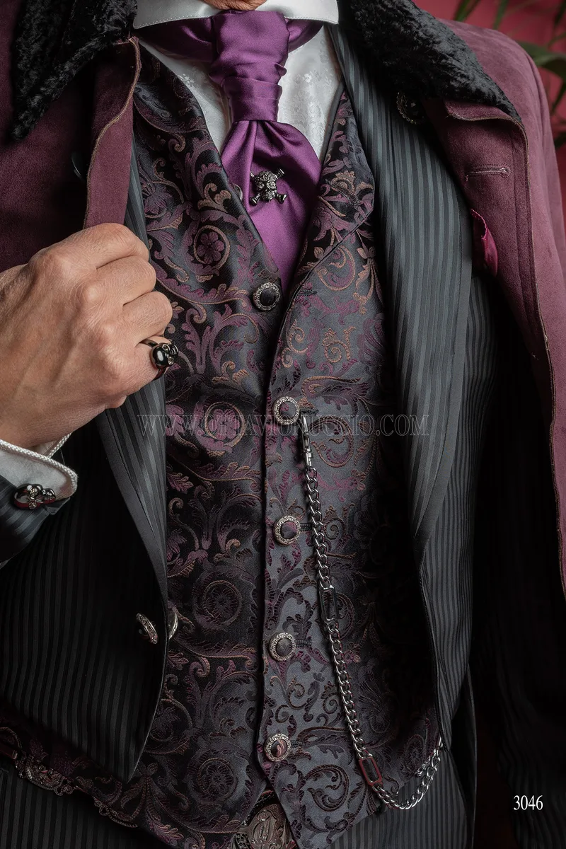 Gilet in seta jacquard fantasia prugna