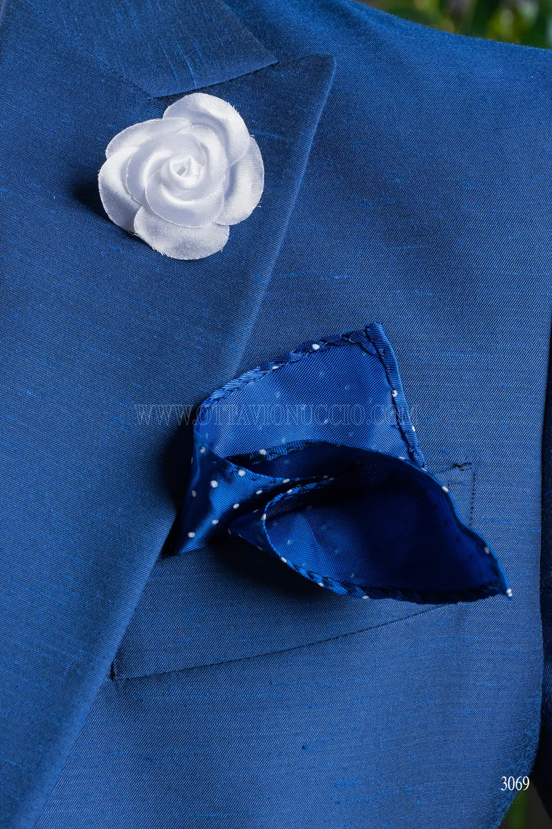 Fiore in raso bianco