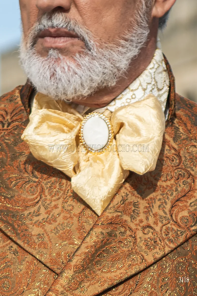 Foulard e Fazzoletto tessuto stropicciato beige