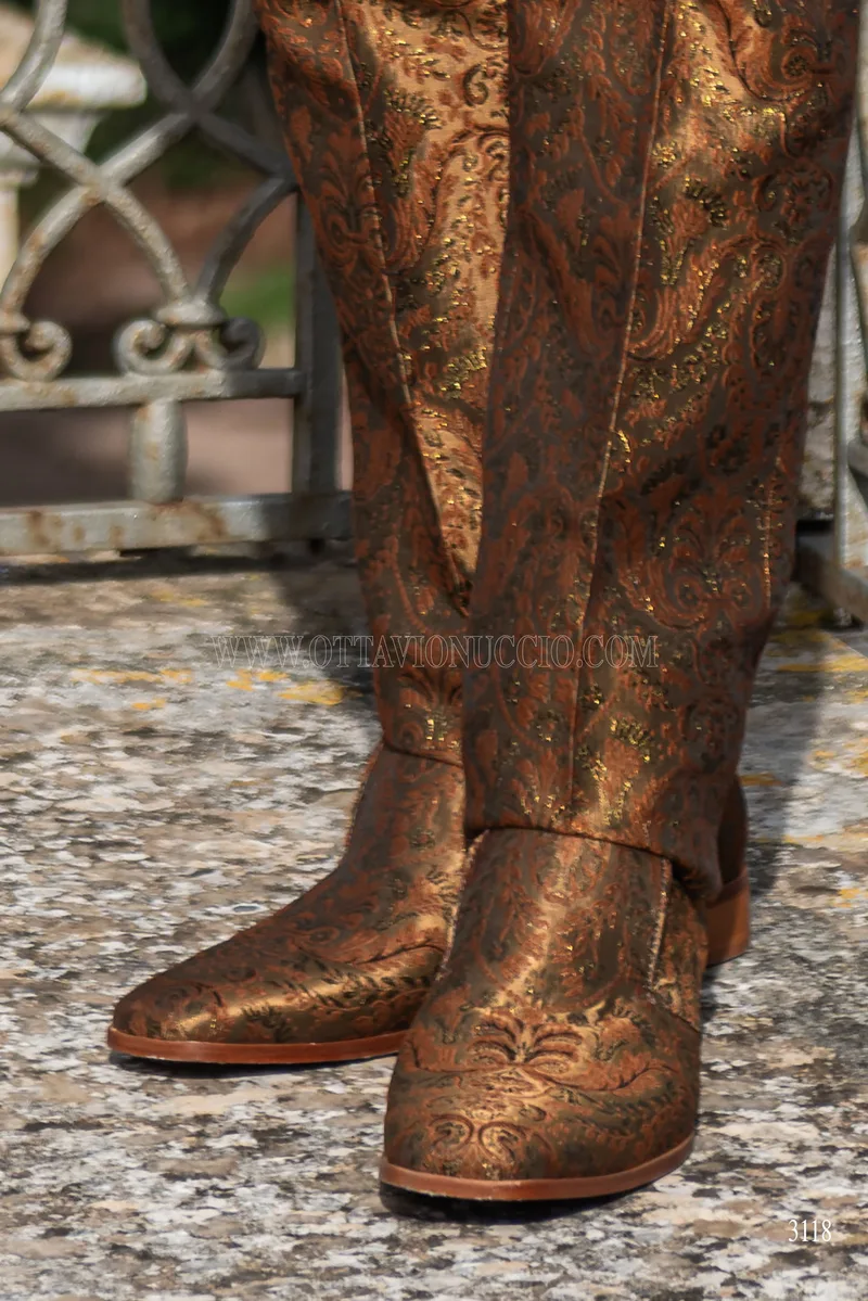 Costume de mariage baroque brocart or col napoléonien 9