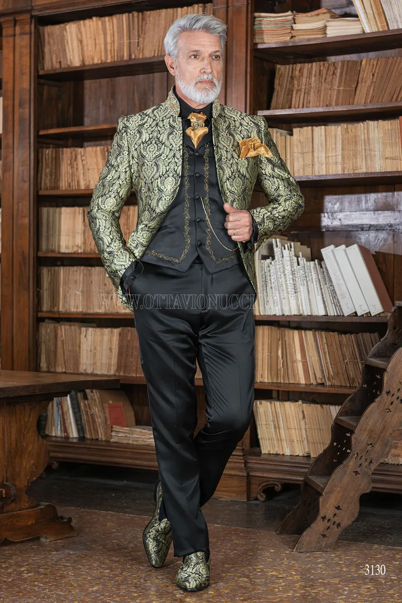 Gothic groom suit in gold brocade with trimming on the mandarin collar 2