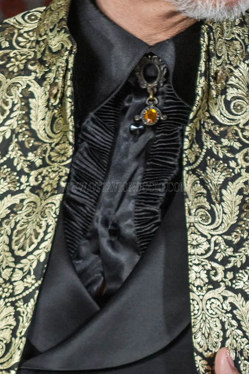Traje de novio gótico cuello Napoleone brocado oro 4