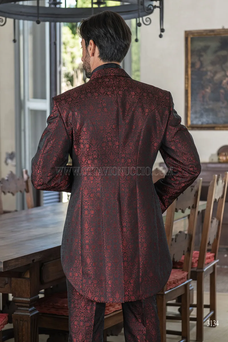Frac de hombre gótico adamascado floral burdeos 2