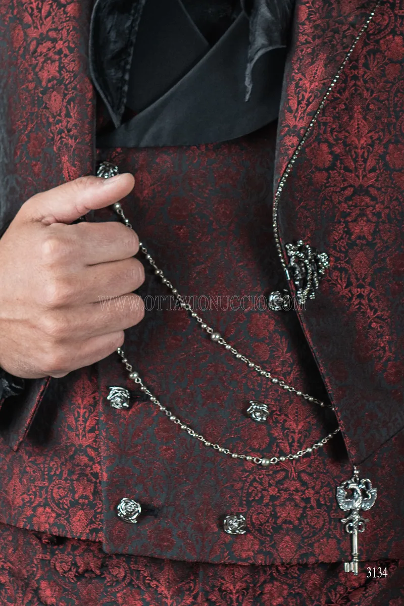 Gilet doppiopetto damascato bordeaux, rever sciallato raso nero