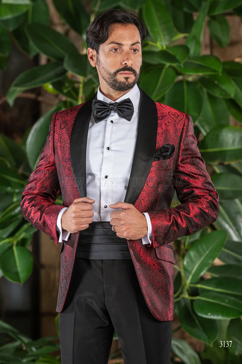 Smoking de soirée damassé rouge de luxe avec col châle 2