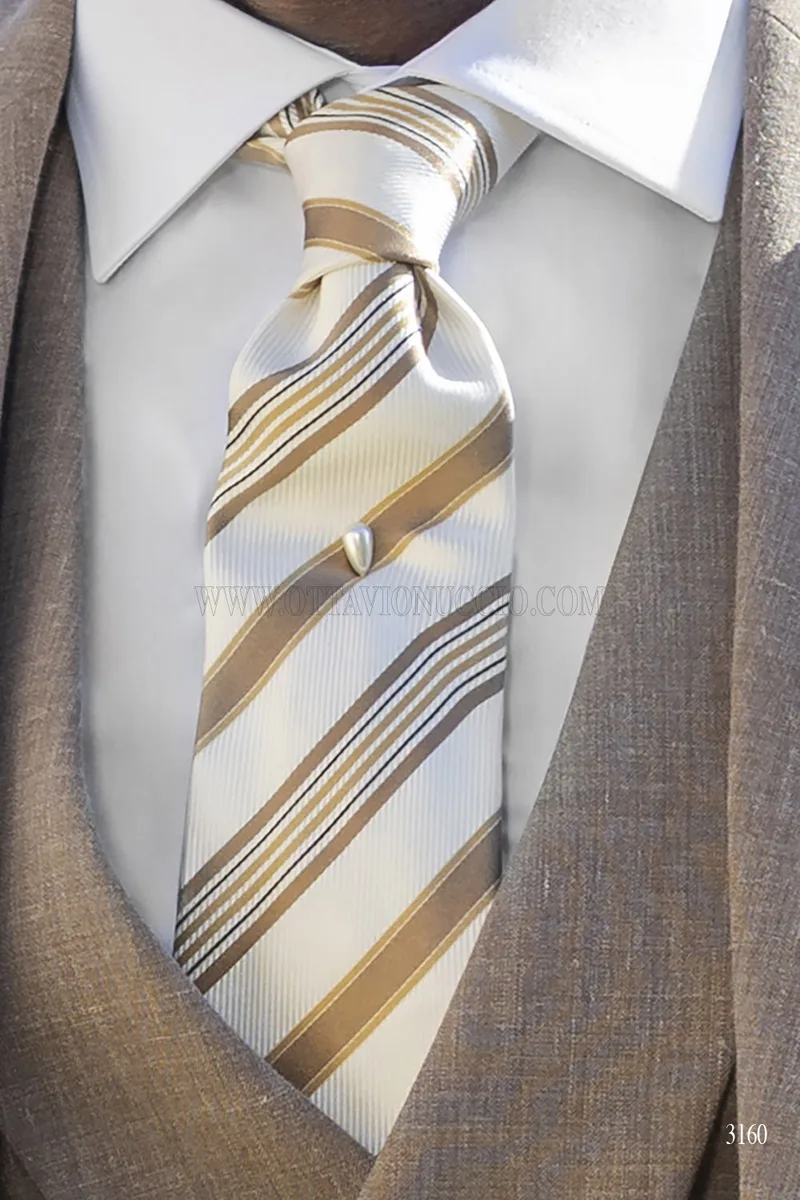 Cravatta e Fazzoletto in pura seta jacquard righe ocra su fondo bianco