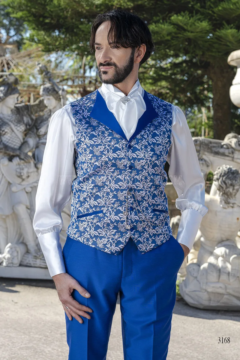 Abito Sposo Coreana in Shantung Blu Royal – Figura intera