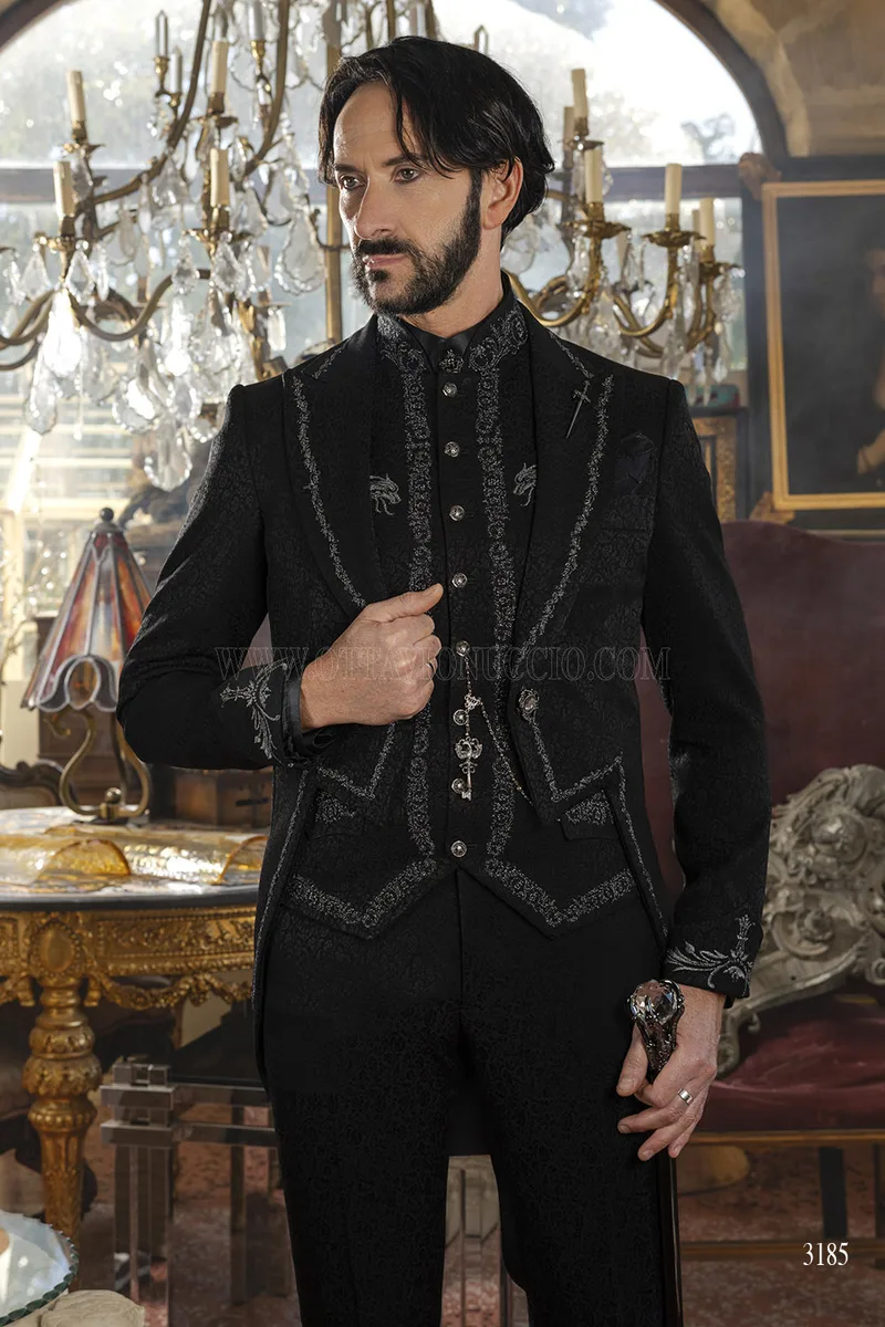 Frac Nero Ricamato - Eleganza Gotica Sartoriale Made in Italy – Piano americano