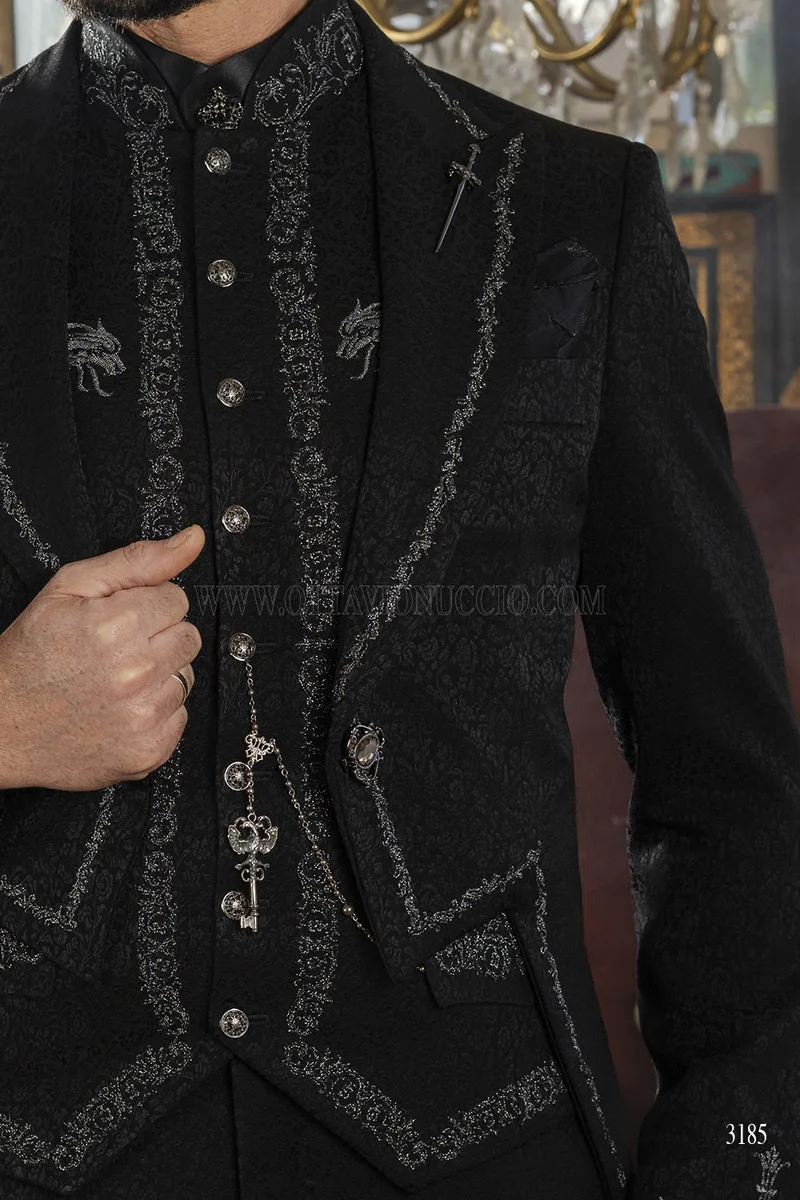 Frac Nero Ricamato - Eleganza Gotica Sartoriale Made in Italy – Dettaglio
