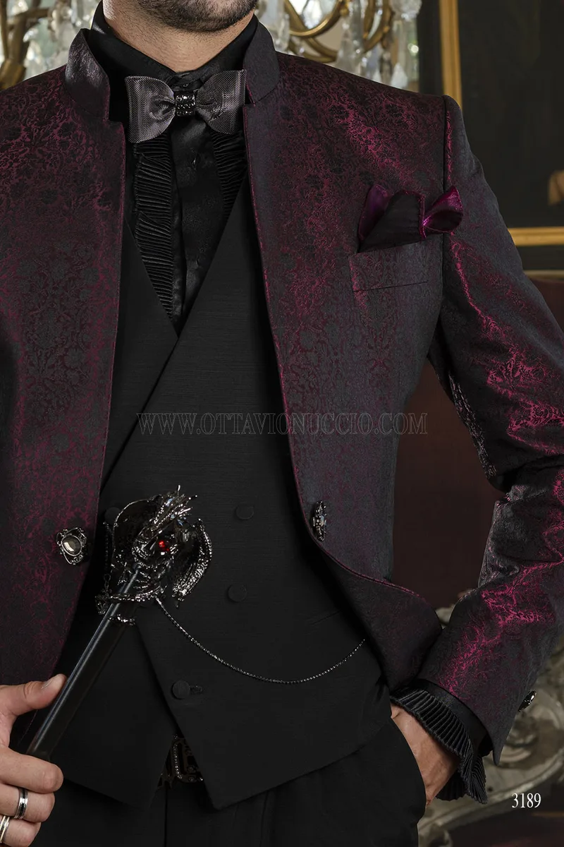 Abito da Cerimonia Uomo con Collo Coreano Damascato Bordeaux – Piano medio