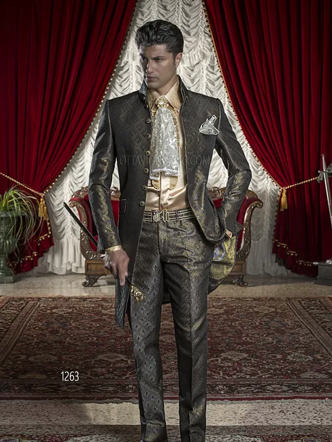 Men's Barocco groom suit in grey damask