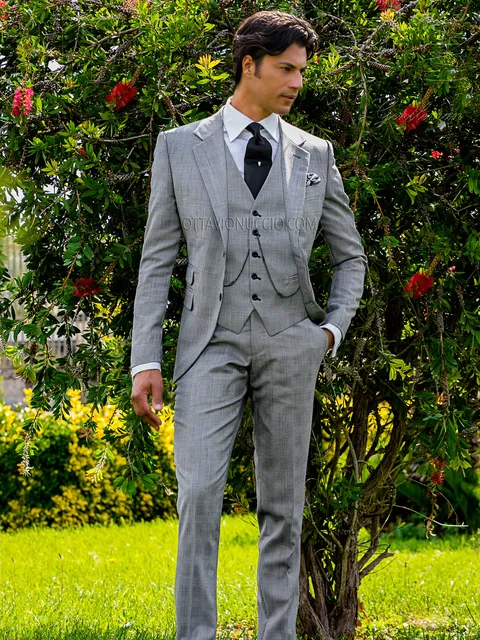 Men's suit in light grey Prince of Wales check