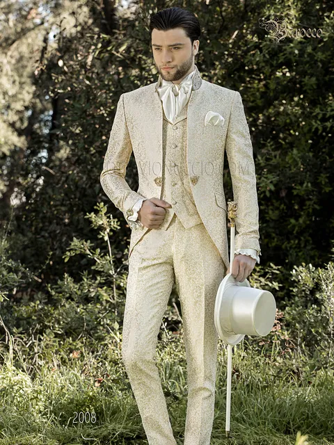 Men's mandarin collar suit in beige damask baroque style