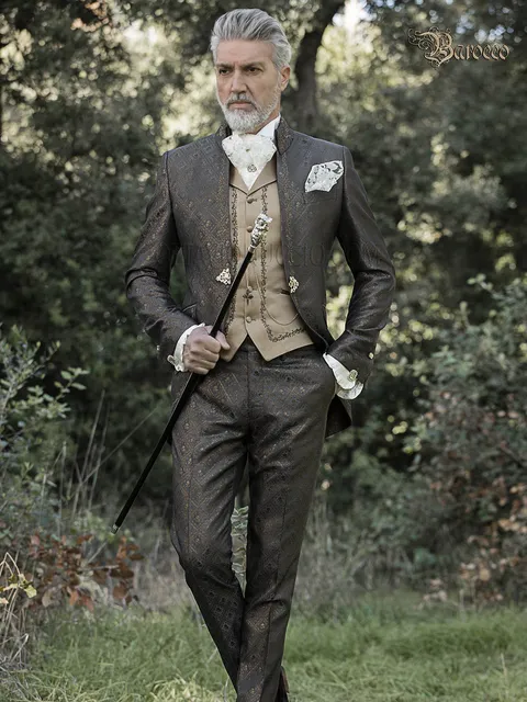 Baroque style suit in grey gold brocade embroidered gold
