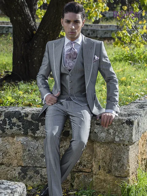 Men's grey fashion formal suit