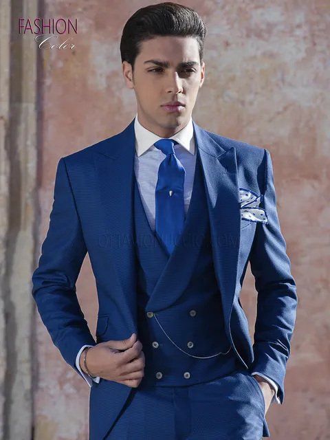 Fashion groom suit in blue houndstooth