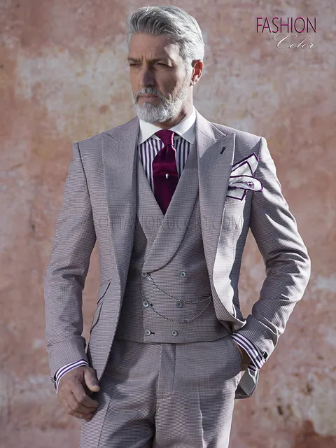 Fashion groom suit in burgundy houndstooth