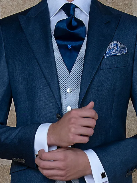 5-button waistcoat in pearl grey pure silk with micro-patterns