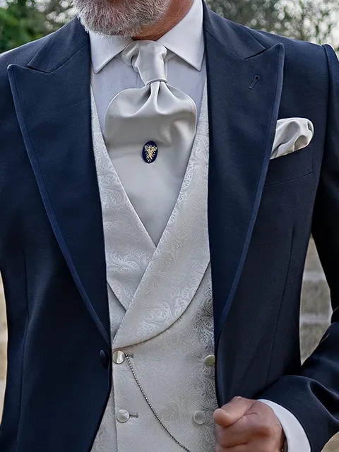 Double-breasted shawl waistcoat in pearl grey damask
