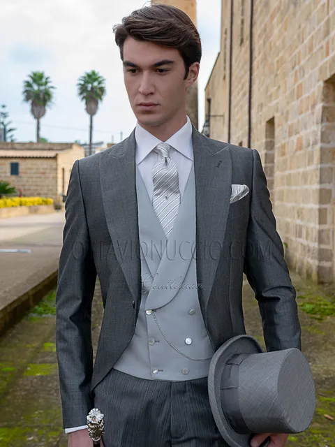 Men's grey groom morning suit